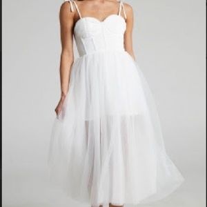AISHA BUSTIER BODICE TULLE MIDI DRESS IN WHITE
